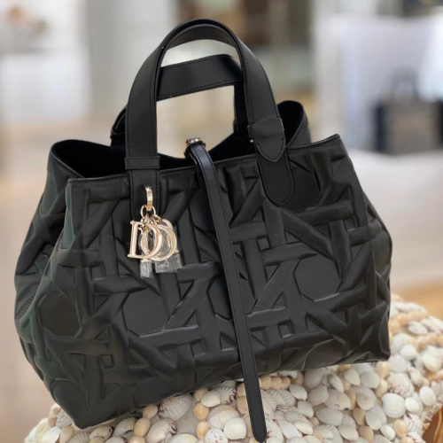حقيبة Dior Toujours بالحجم المتوسط