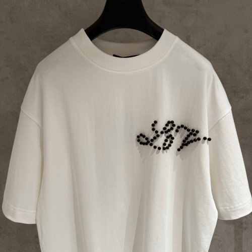 تي شيرت رجالي قطن لون أبيض بأكمام قصيرة وياقة مدور...