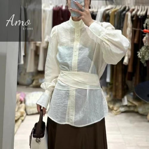 بلوزة لون سكري أوف وايت بزراير أمامية بكرافت MABL1...