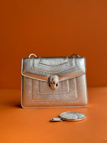 شنطة بولغري سيربنتي فورإيفر كروس بودي الجديدة لون...