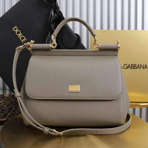 شنطة دولتشي اند غابانا قفل جديد مقاس Dolce and Gab...