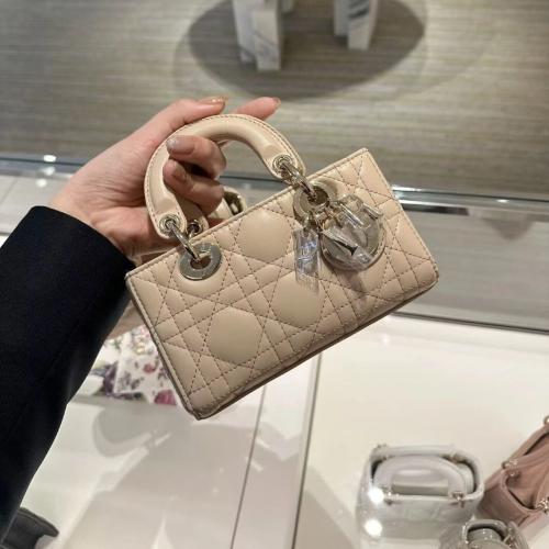 شنطة ديور Lady D-Joy Micro Bag