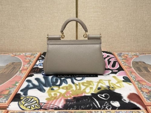 شنطة دولتشي سيسلي مقاس Dolce and Gabbana Sicily 18