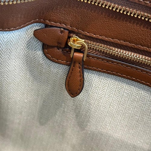 حقيبة ميو ميو مقاس 24 CM