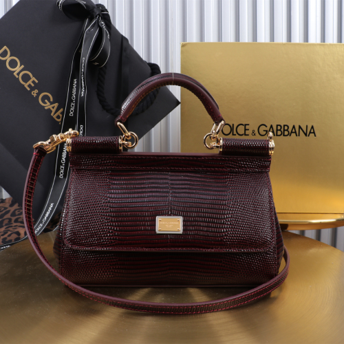 شنطة دولتشي سيسلي طبعة جلد السحلية مقاس Dolce and...