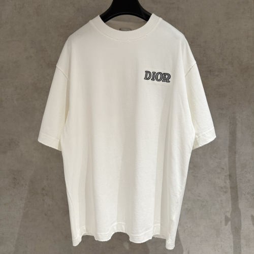 تي شيرت رجالي قطن لون أبيض بأكمام قصيرة وياقة مدور...