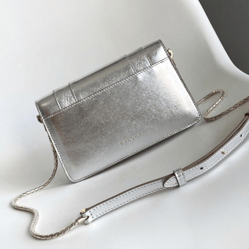 شنطة بولغاري سيربنتي فورإيفر الجديدة لون فضي حجم 2...