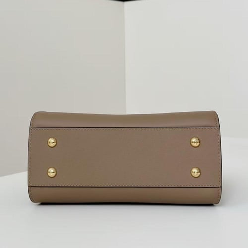 شنطة فيندي بيكابو اي سي يو مقاس 23CM