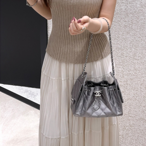 حقيبة شانيل هوبو مقاس ميني Chanel Hobo 25 Mini