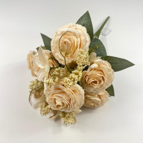 باقة ورد جوري فاخرة من القطيفة