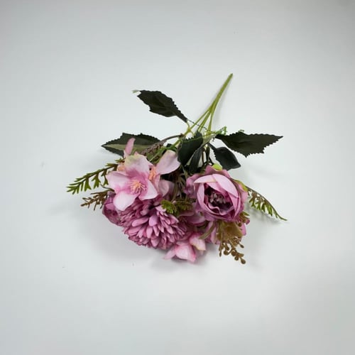 ورد بيبي بيوني مع كريز