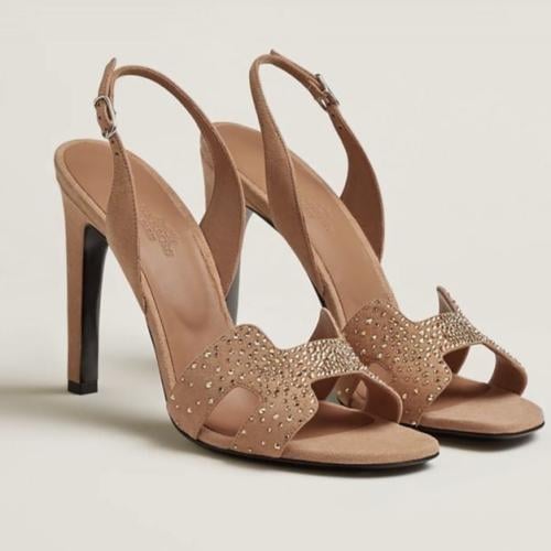 Ella 105 sandal .