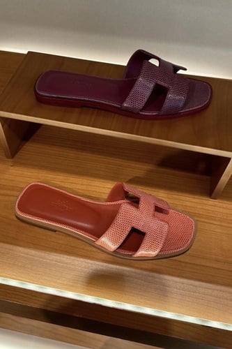 Hermes Oran sandal lizard leather .