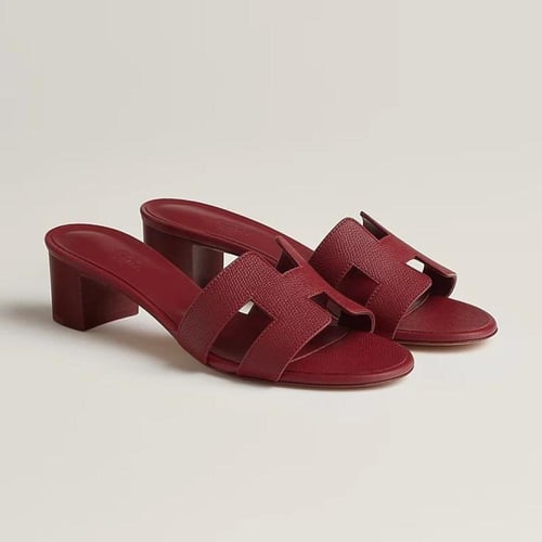 oasis sandal .