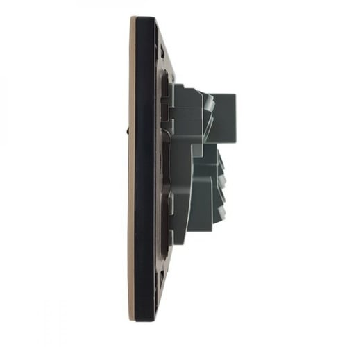 فيش ثلاثي 13 امبير بمفتاح مع مدخل USB