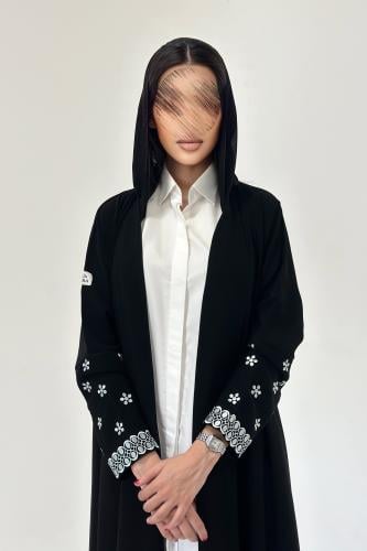 عباية ملكي أكمام تطريز