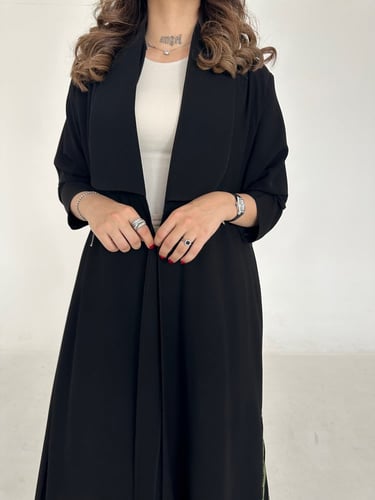 عباية سوداء مطرزة تطريز غصن كريب