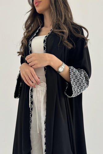 عباية مطرزة من الأكمام كريب ملكي قصة نص كلوش