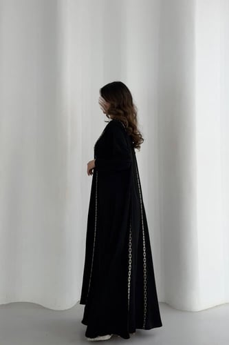 عباية كريب ملكي قصة ربع كلوش