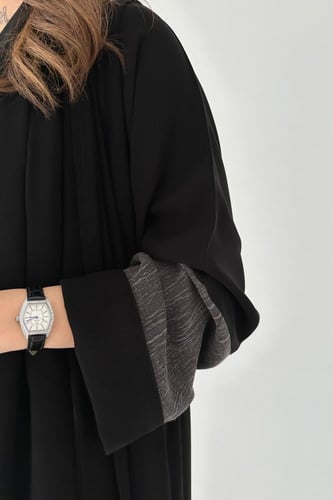 عباية كريب أسود فاحم اكمام جاكار ياباني