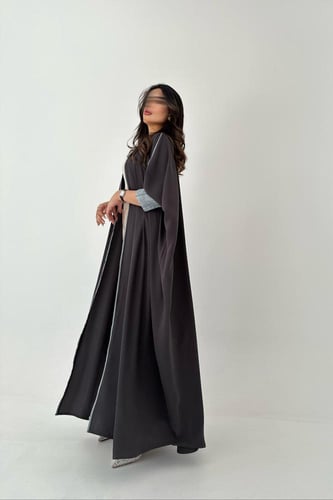 عباية كريب اكمام لنن قصة فراشة