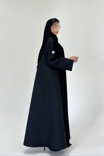 عباية تفتة هندي مع كريب نص كلوش