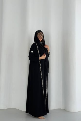 عباية كريب ملكي قصة ربع كلوش