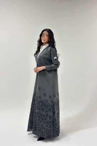 عباية لنن هندي رسمة ورد توفيس