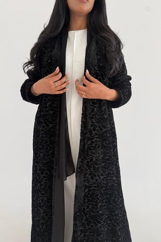 عباية شيفون مخمل كريب قصة ربع كلوش