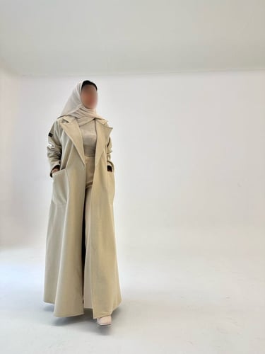 عباية جوخ مع جيوب قصة ربع كلوش