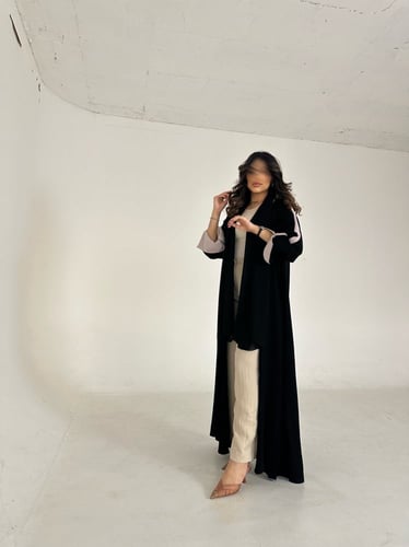 عبايه كريب ملكي اكمام فتحة