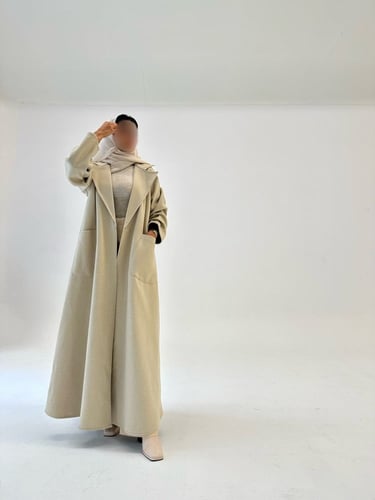 عباية جوخ مع جيوب قصة ربع كلوش