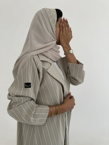 عباية كريب مقلم قصة ربع كلوش