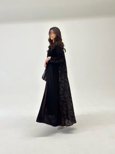 كريب ملكي اسود فاحم مع كريب ملون