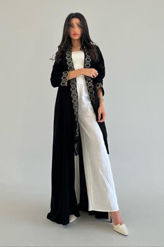 عباية تطريز على الأكمام بالذهبي