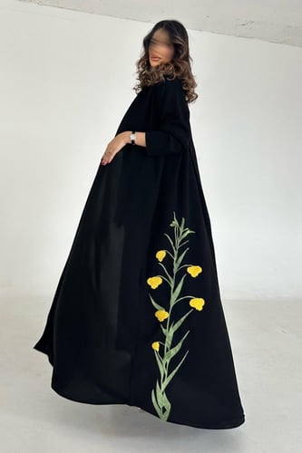 عباية سوداء مطرزة تطريز غصن كريب