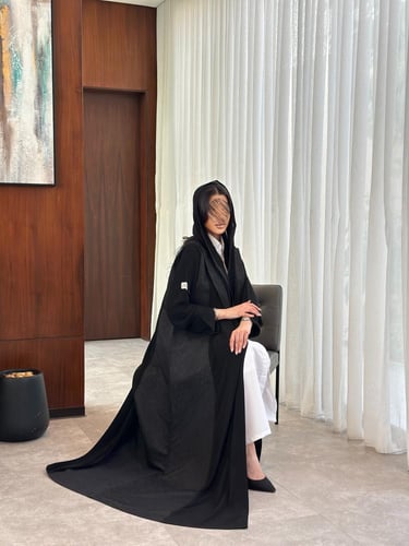 عباية كريب مع تدخيله جاكار هندي نقش