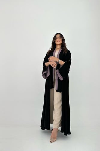 عباية كلوش اسود كريب اكمام مفتوحة