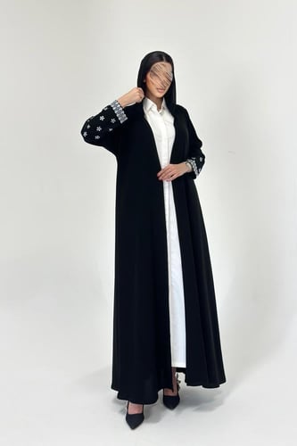 عباية ملكي أكمام تطريز