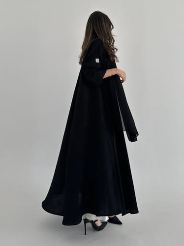 عباية سوداء كلوش جاكار