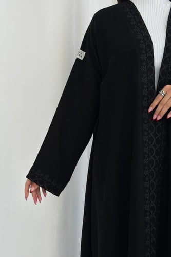 عباية كريب ملكي تطريز امام واكمام