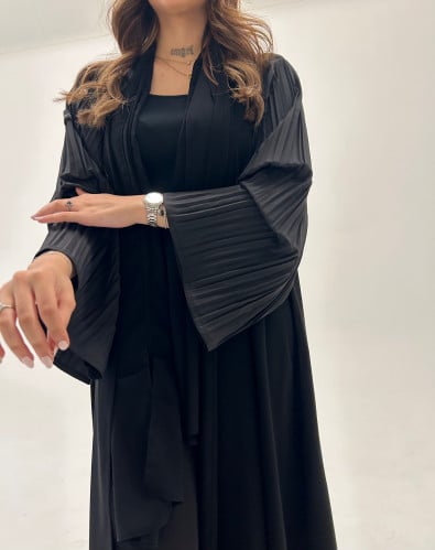 عباية كريب ملكي كم مكسر