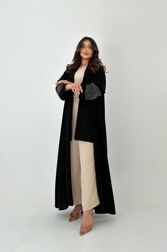 عباية كريب أسود فاحم اكمام جاكار ياباني