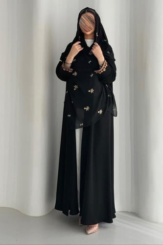 عباية كريب ملكي اكمام وطرحة تطريز