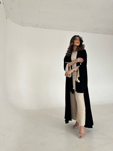 عباية كريب ملكي اكمام فتحة