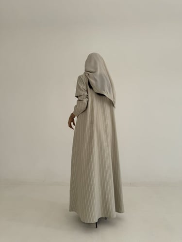 عباية كريب مقلم قصة ربع كلوش