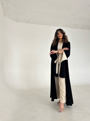 عباية كريب ملكي اكمام فتحة