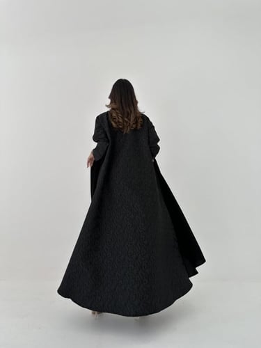 عباية أسود كريب مع تفته