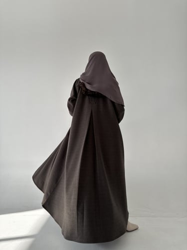 عباية صوف إنجليزي مع ياقة