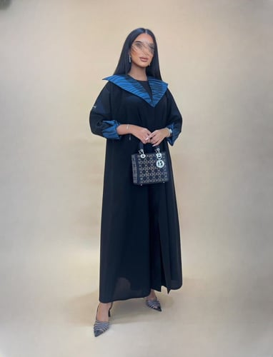 عباية أسود بياقة تفته - قماش كريب كتان